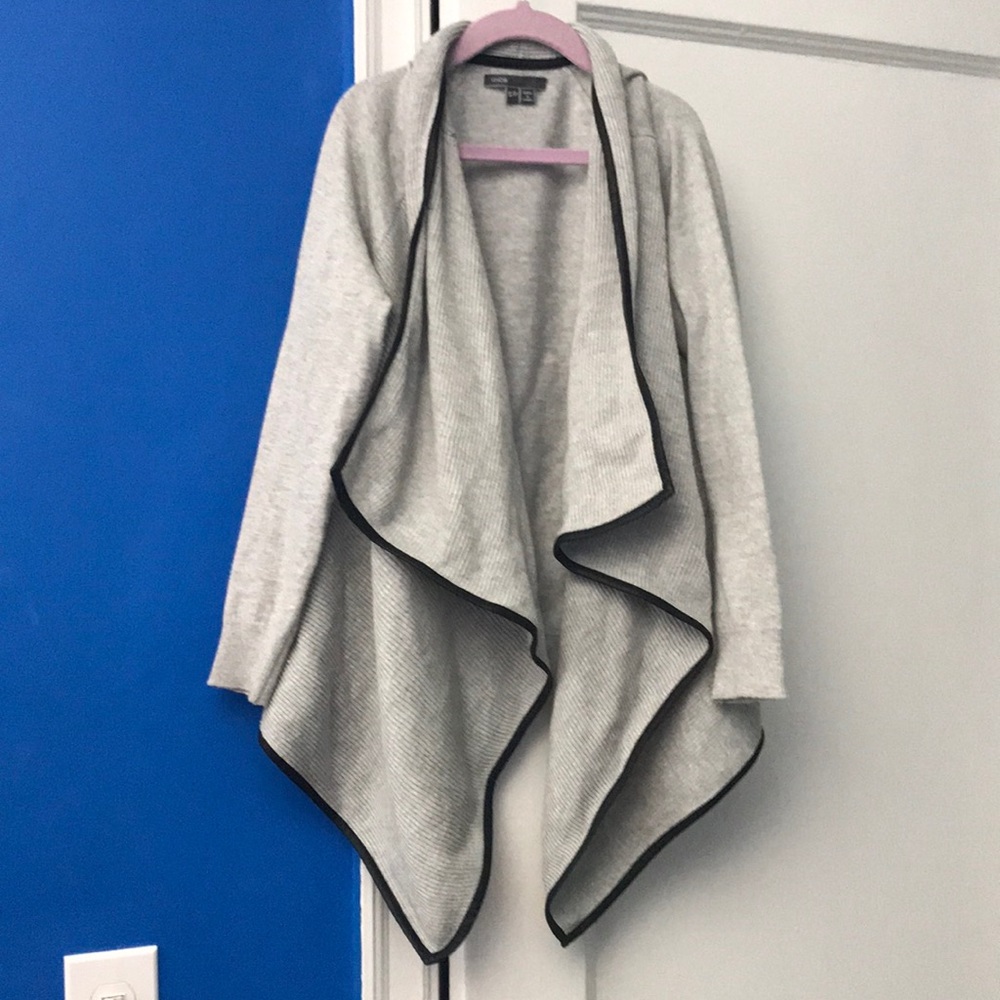 PRICE NEGOTIABLE High Quality Sweater